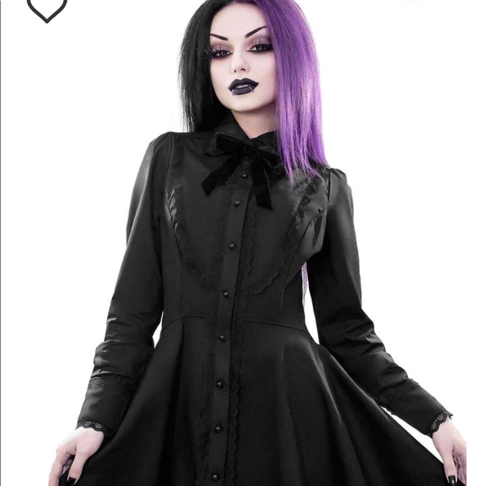Tomb stone tourist dress